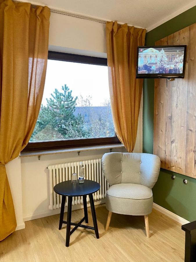 Landgasthaus Loewen Mit Gaestehaus Holzhausen  المظهر الخارجي الصورة