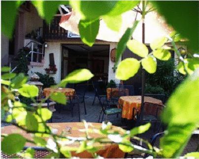Landgasthaus Loewen Mit Gaestehaus Holzhausen  المظهر الخارجي الصورة