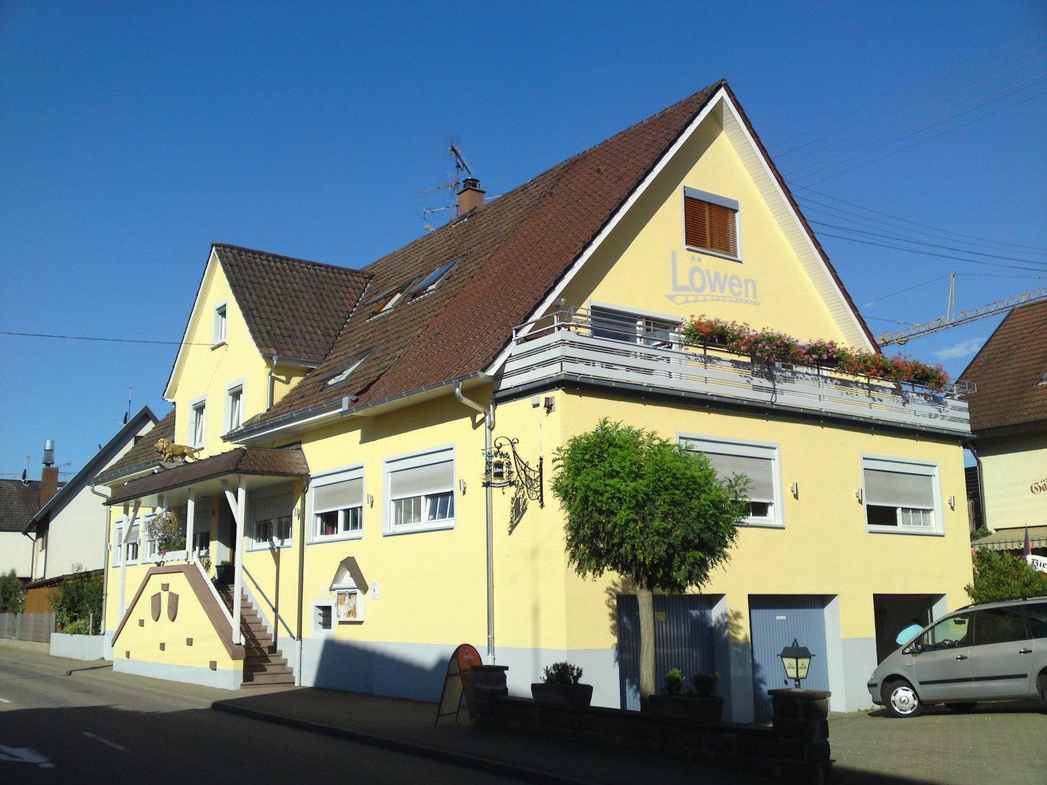 Landgasthaus Loewen Mit Gaestehaus Holzhausen  المظهر الخارجي الصورة